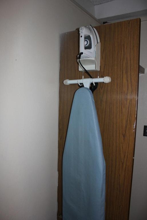 Executive Inn - Knoxville Room photo